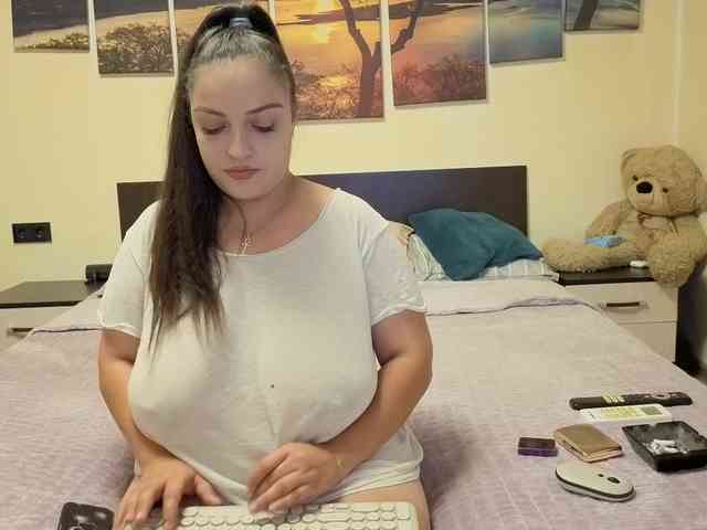 adellineee webcam