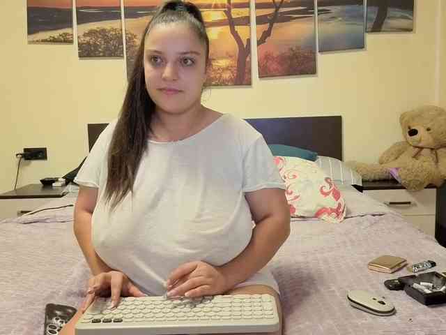 adellineee webcam