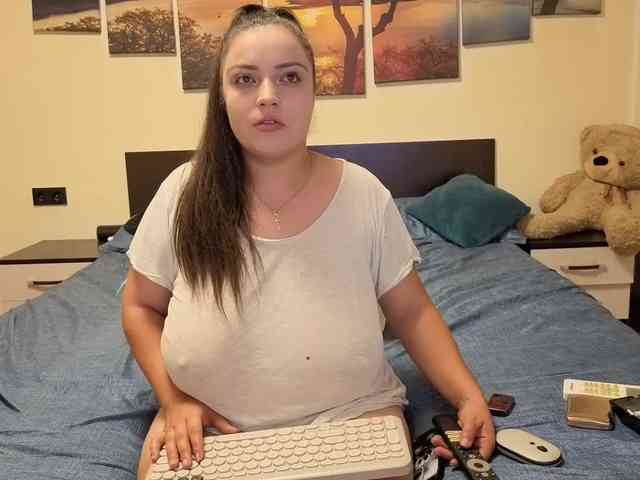 adellineee webcam