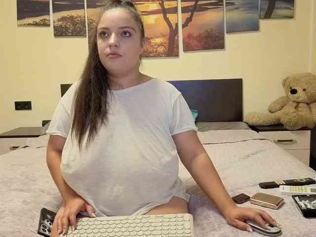 adellineee webcam