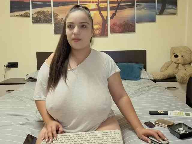 adellineee webcam