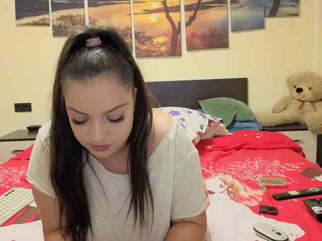 adellineee webcam