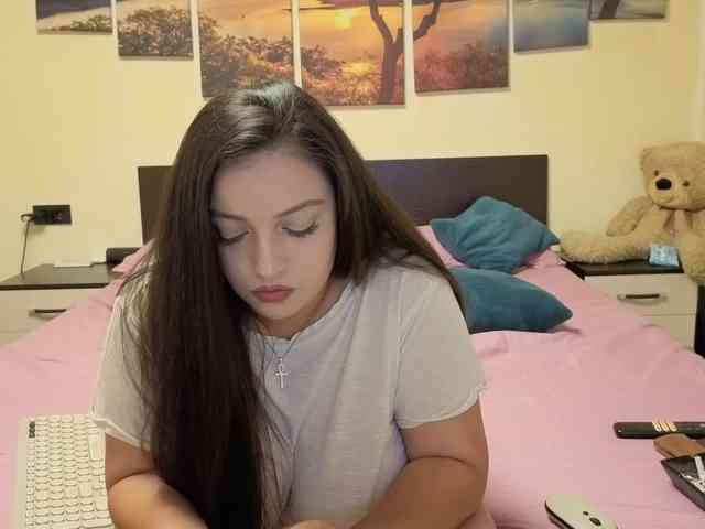 adellineee webcam