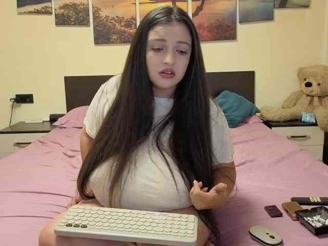 adellineee webcam