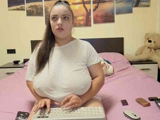 adellineee webcam
