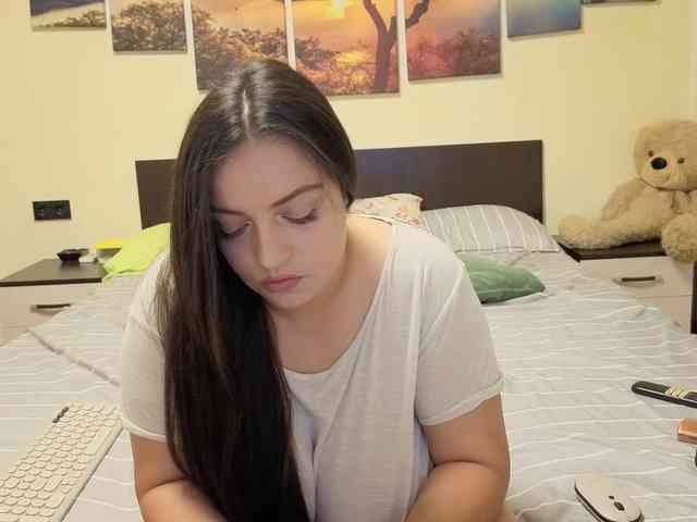 adellineee webcam