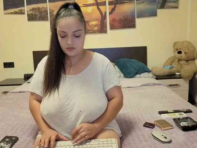 adellineee webcam