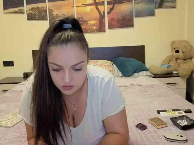 adellineee webcam