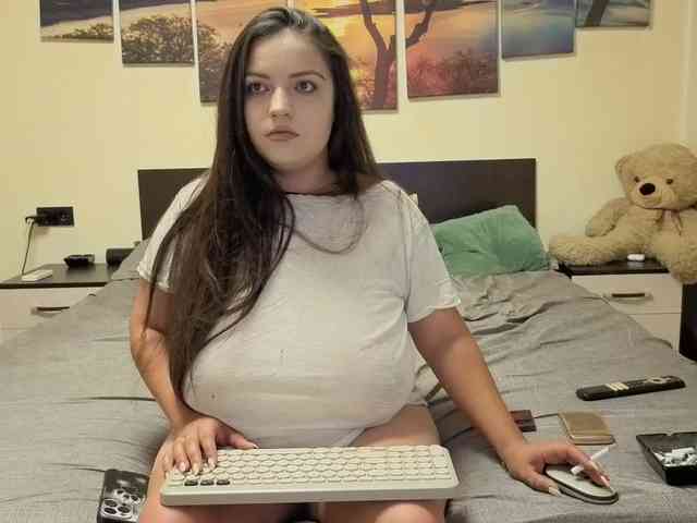 adellineee webcam