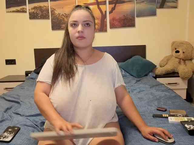adellineee webcam