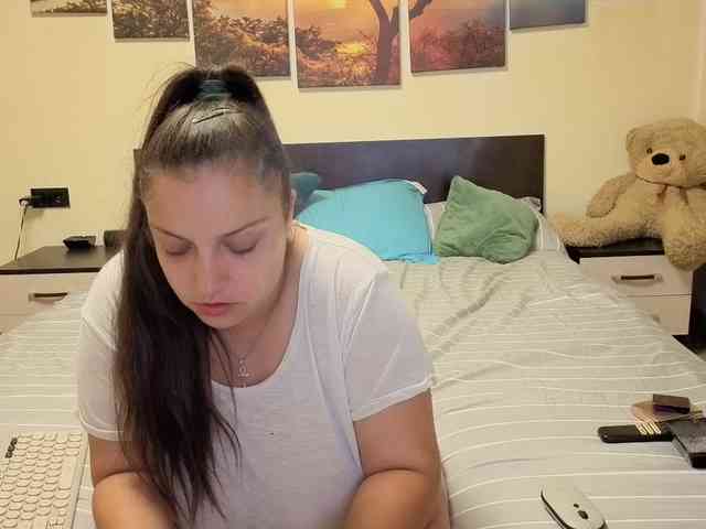 adellineee webcam