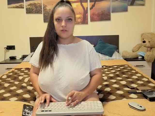 adellineee webcam