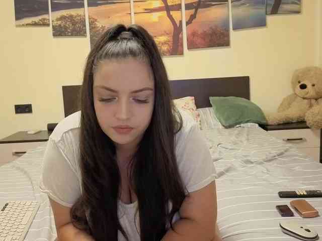 adellineee webcam