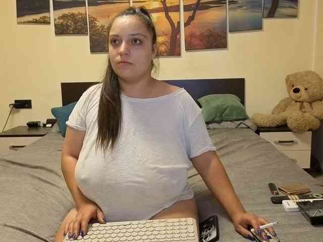 adellineee webcam