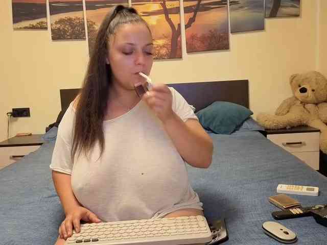 adellineee webcam