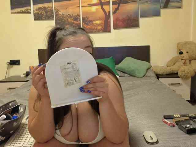adellineee webcam