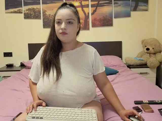 adellineee webcam