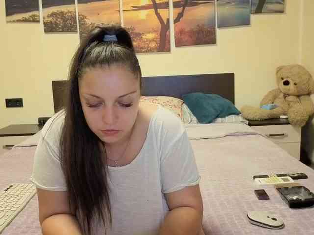 adellineee webcam