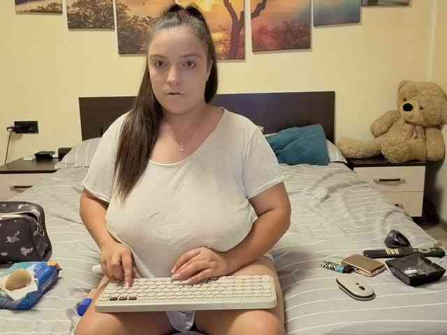 adellineee webcam