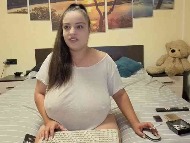 adellineee webcam