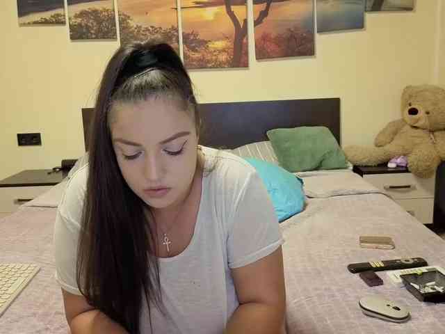 adellineee webcam