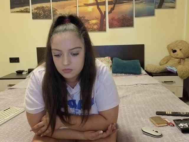 adellineee webcam