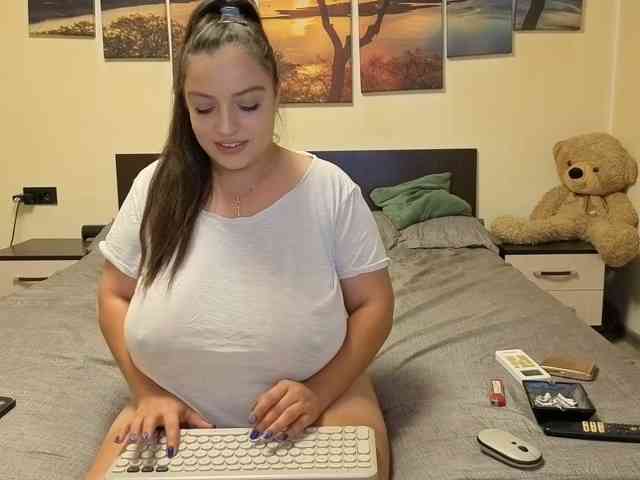 adellineee webcam