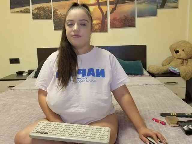 adellineee webcam