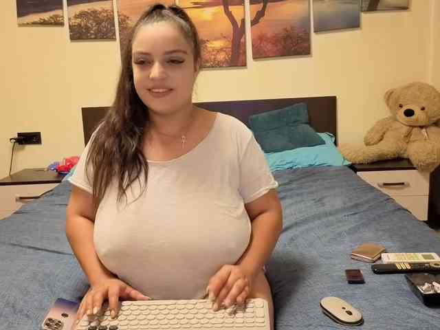 adellineee webcam