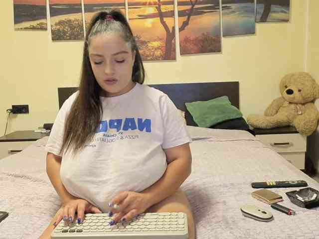 adellineee webcam