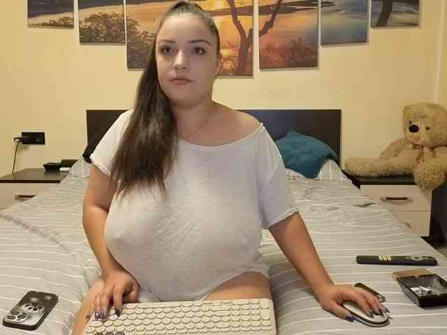 adellineee webcam