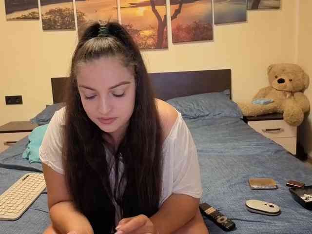 adellineee webcam