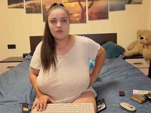 adellineee webcam