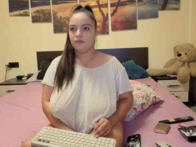 adellineee webcam