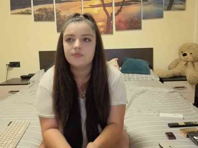 adellineee webcam