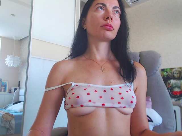FlirtyMarin1 live cam on BongaCams