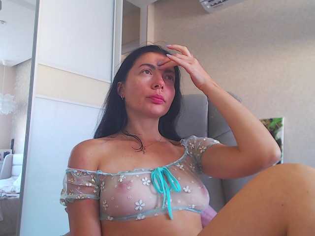 FlirtyMarin1 live webcam show