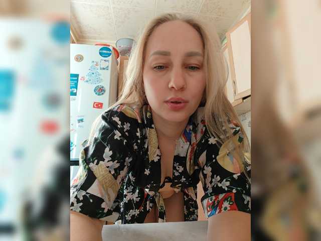 Sladkie002 live cam on BongaCams