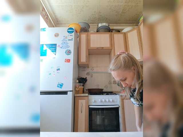 Sladkie002 live cam on BongaCams