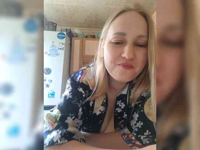 Sladkie002 webcam