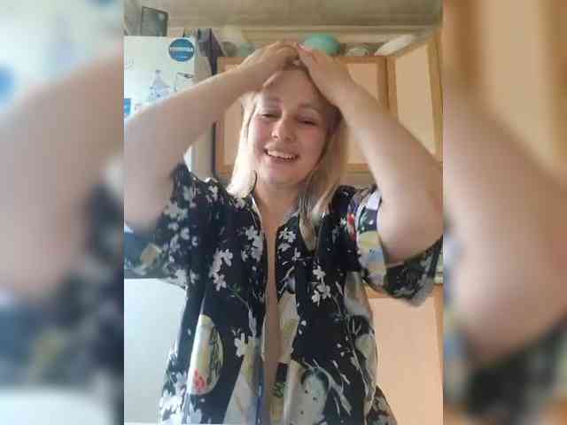 Sladkie002 webcam