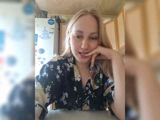 Sladkie002 webcam