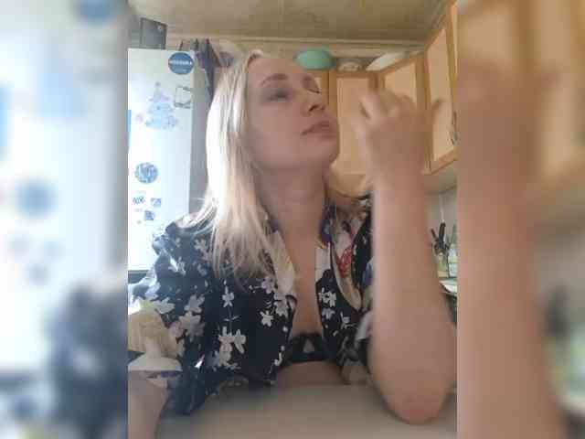 Sladkie002 webcam