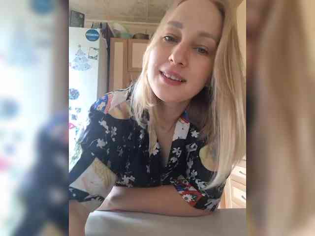 Sladkie002 webcam