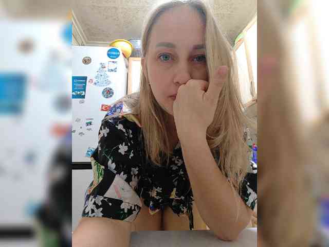 Sladkie002 webcam