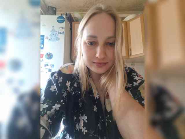 Sladkie002 webcam