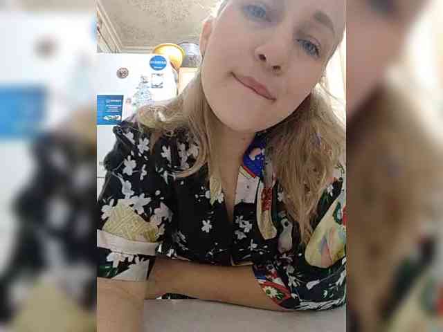 Sladkie002 webcam
