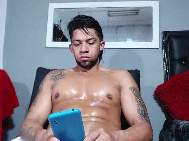 DamienFit Sex Cam Show