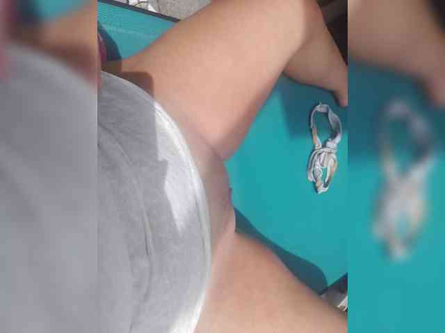 ladywet webcam