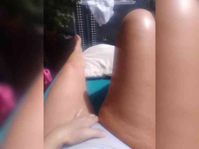 ladywet webcam